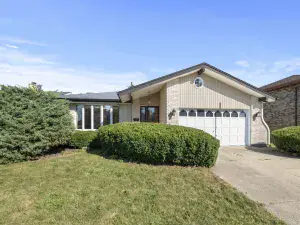 10012 S Yale Avenue Chicago IL 60628 MLS #MRD12454775 60 broker reciprocity