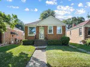1028 N Lavergne Avenue Chicago IL 60651 MLS #MRD12483195 62 broker reciprocity