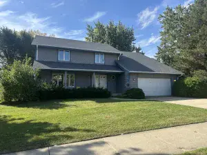 3223 W 98th Street Evergreen Park IL 60805 MLS #MRD12488449 64 broker reciprocity