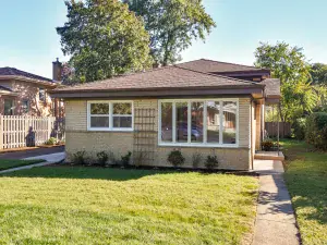 2521 Gayle Court Glenview IL 60025 MLS #MRD12502485 56 broker reciprocity