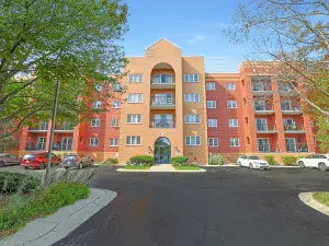 945 E Kenilworth Avenue #318 Palatine IL 60074 MLS #MRD12477619 46 broker reciprocity