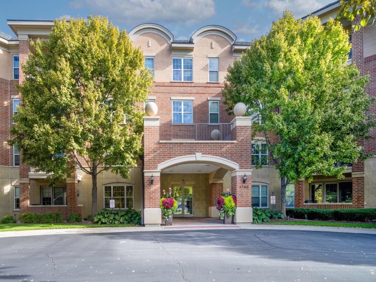 2700 SUMMIT Drive #312 Glenview IL 60025 MLS #MRD12485038 45 MLS #MRD12485038 image #0