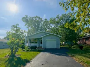 49 N Calhoun Street Aurora IL 60505 MLS #MRD12500097 58 broker reciprocity