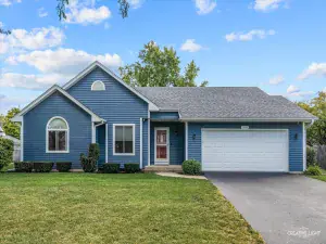 2358 TWILIGHT Drive Aurora IL 60503 MLS #MRD12504376 48 broker reciprocity