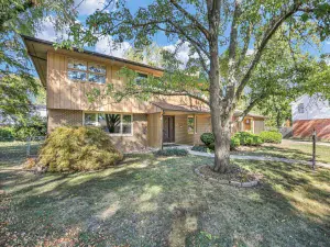 508 Haines Boulevard Champaign IL 61820 MLS #MRD12441500 54 broker reciprocity