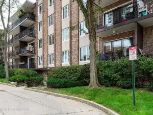 7061 N Kedzie Avenue #706 Chicago IL 60645 MLS #MRD12455903 64 broker reciprocity