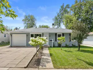 28 N Oltendorf Road Streamwood IL 60107 MLS #MRD12490240 48 broker reciprocity