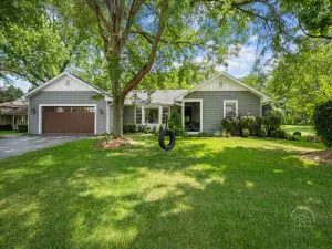8021 W Rascher Avenue Norwood Park Township IL 60656 MLS #MRD12427164 40 broker reciprocity