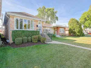 2525 N 72nd Court #2AN Elmwood Park IL 60707 MLS #MRD12469081 54 broker reciprocity