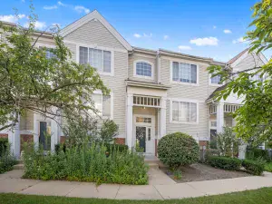8663 Gregory Lane Des Plaines IL 60016 MLS #MRD12495935 62 broker reciprocity