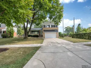 2751 Pauline Avenue Glenview IL 60025 MLS #MRD12453379 60 broker reciprocity