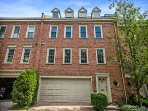 2439 Greenwood Road Northbrook IL 60062 MLS #MRD12435601 46 broker reciprocity