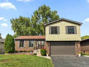 372 Bensley Avenue Calumet City IL 60409 MLS #MRD12485409 62 broker reciprocity