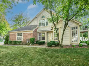 2437 Daybreak Court #2437 Elgin IL 60123 MLS #MRD12479701 54 broker reciprocity