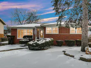 19830 Burnham Avenue Lynwood IL 60411 MLS #MRD12417946 52 broker reciprocity