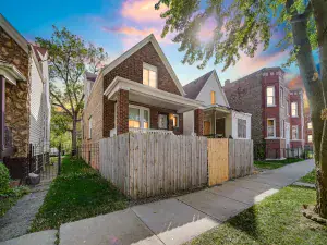 7637 S Ridgeland Avenue Chicago IL 60649 MLS #MRD12443921 64 broker reciprocity