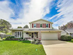 25 Crestview Terrace Buffalo Grove IL 60089 MLS #MRD12496548 54 broker reciprocity