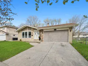 15041 Irving Avenue Dolton IL 60419 MLS #MRD12496999 54 broker reciprocity