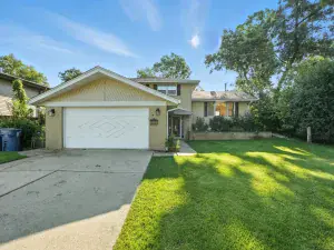 26 Cour Versaille Court #26 Palos Hills IL 60465 MLS #MRD12500387 56 broker reciprocity