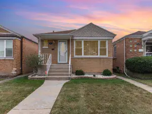 8818 Mango Avenue Morton Grove IL 60053 MLS #MRD12496055 58 broker reciprocity