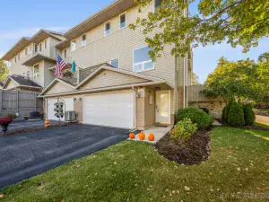920 Charlton Lane #920 Naperville IL 60563 MLS #MRD12499120 50 broker reciprocity