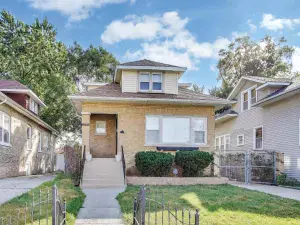 2908 Clearwater Avenue Bloomington IL 61704 MLS #MRD12462272 50 broker reciprocity