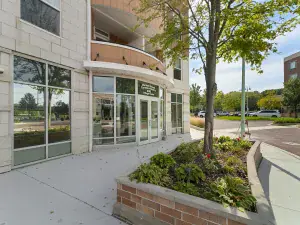 11 6th Avenue #2A La Grange IL 60525 MLS #MRD12502171 64 broker reciprocity