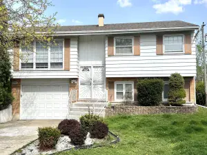 14534 Woodlawn Avenue Dolton IL 60419 MLS #MRD12500918 60 broker reciprocity