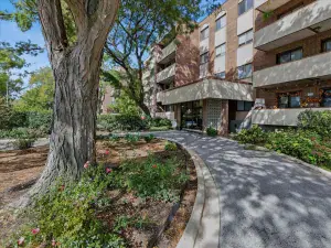 4940 Foster Street #108 Skokie IL 60077 MLS #MRD12492298 52 broker reciprocity