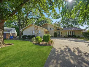 7112 W 114th Place Worth IL 60482 MLS #MRD12451629 64 broker reciprocity