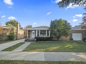 8834 S Albany Avenue Evergreen Park IL 60805 MLS #MRD12491571 58 broker reciprocity