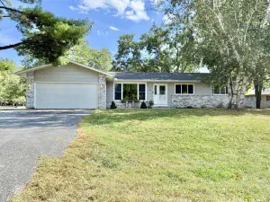 1630 Marquette Road Joliet IL 60435 MLS #MRD12499200 46 broker reciprocity