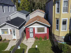 318 W 75th Street Chicago IL 60620 MLS #MRD12498890 50 broker reciprocity