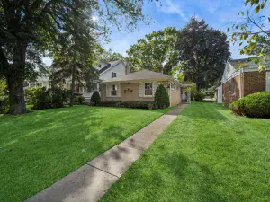 2521 Gayle Court Glenview IL 60025 MLS #MRD12502485 58 broker reciprocity