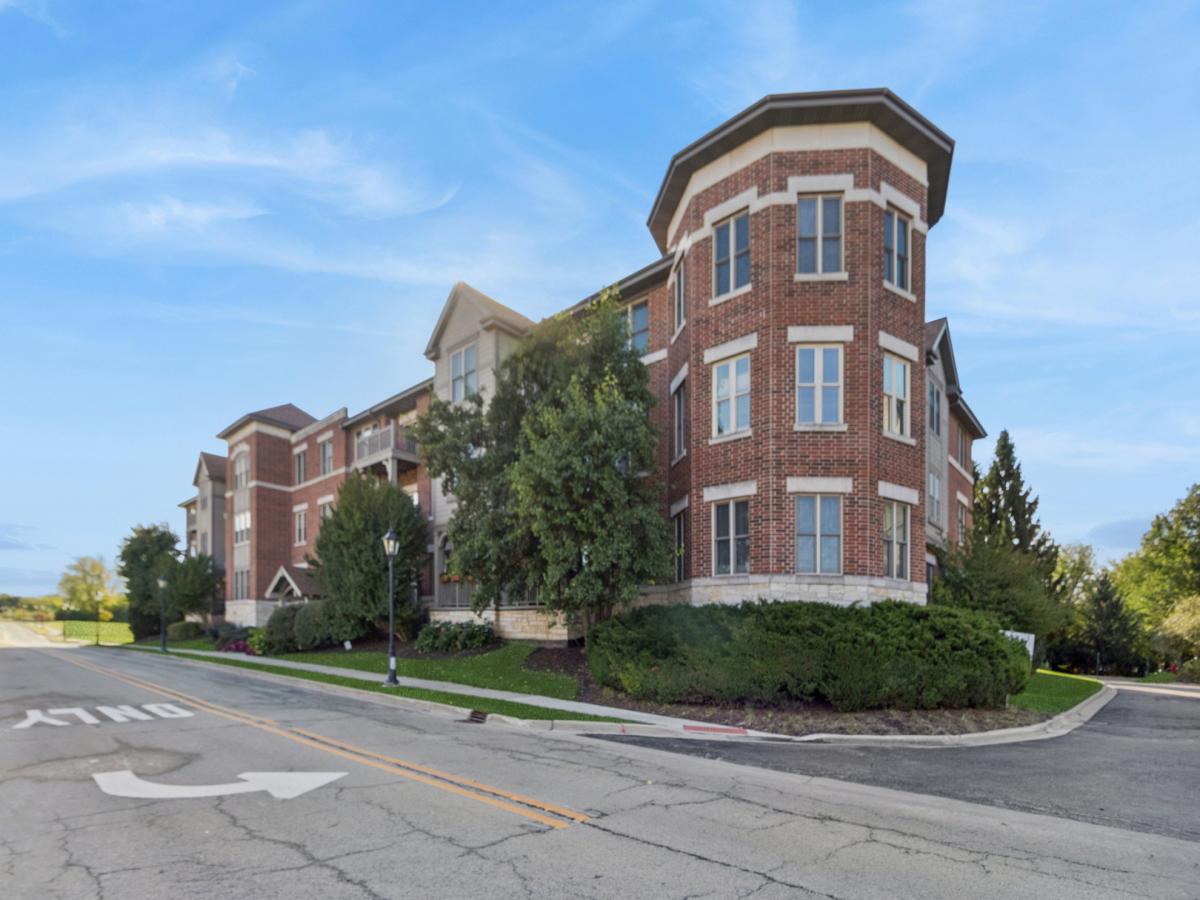 271 E Railroad Avenue #302 Bartlett IL 60103 MLS #MRD12488916 45 MLS #MRD12488916 image #0