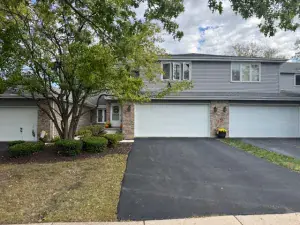 612 1/2 E Chestnut Street #2 Bloomington IL 61701 MLS #MRD12499474 58 broker reciprocity