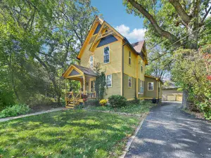 801 S Parkside Drive Round Lake IL 60073 MLS #MRD12441407 50 broker reciprocity