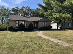 1226 Low Street Bloomington IL 61701 MLS #MRD12409277 56 broker reciprocity