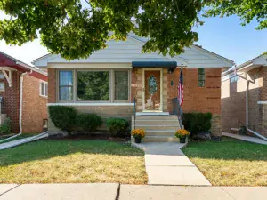 3735 W 83rd Street Chicago IL 60652 MLS #MRD12364255 54 broker reciprocity