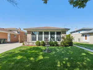 7930 Kedvale Avenue Skokie IL 60076 MLS #MRD12503030 50 broker reciprocity