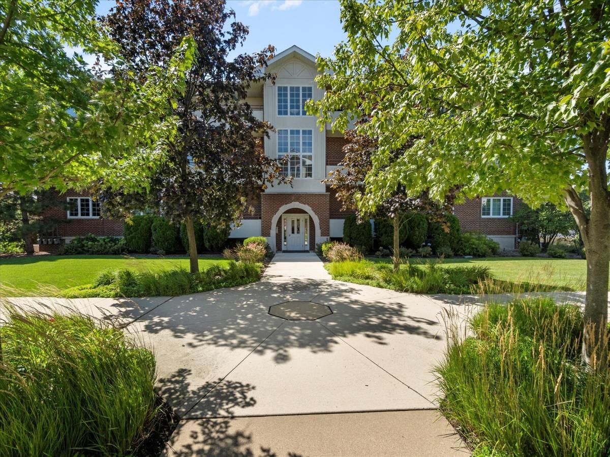 714 W 63rd Street #202 Westmont IL 60559 MLS #MRD12489939 45 MLS #MRD12489939 image #0