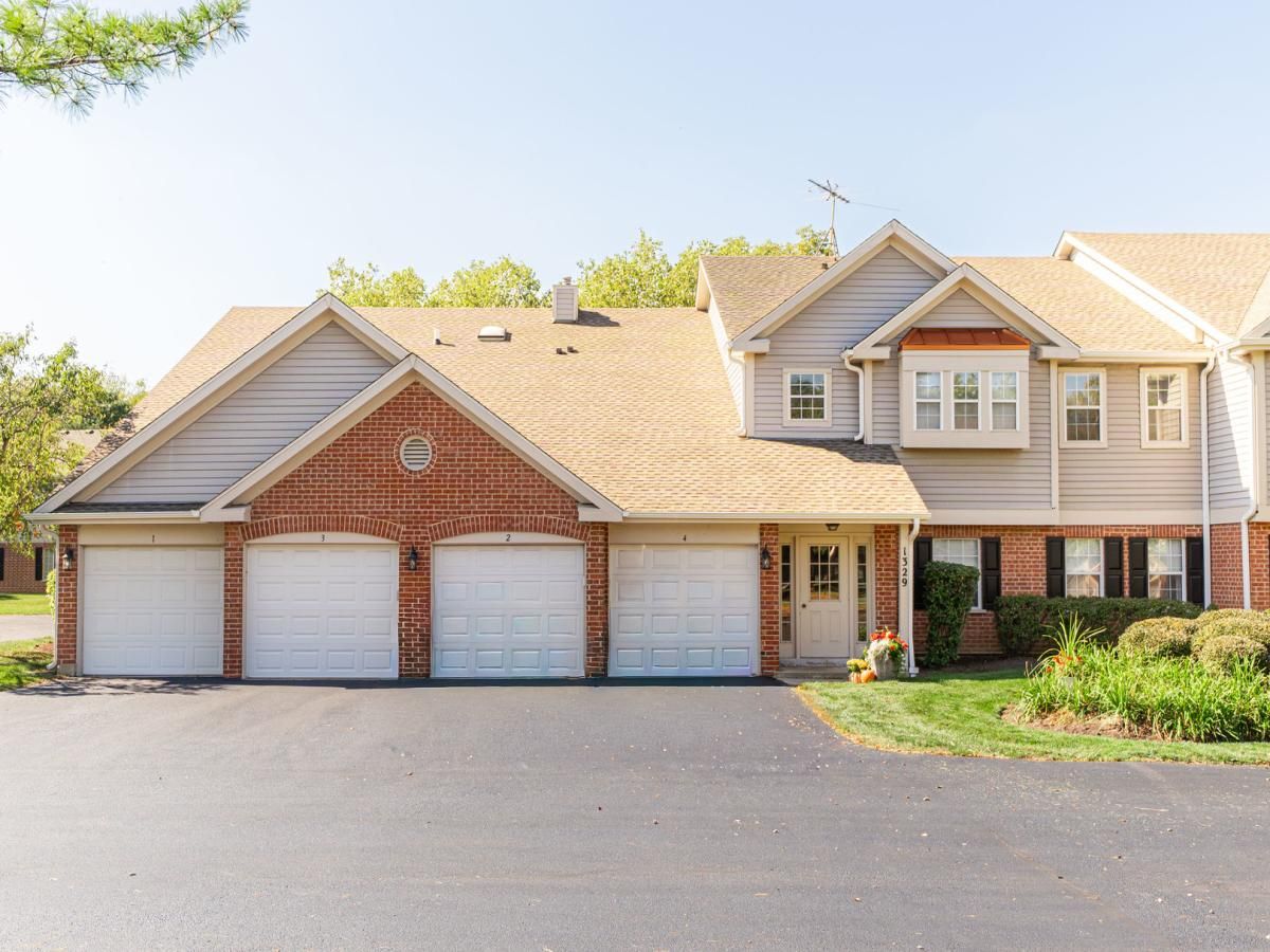 1329 E Evergreen Drive #1 Palatine IL 60074 MLS #MRD12489941 45 MLS #MRD12489941 image #0