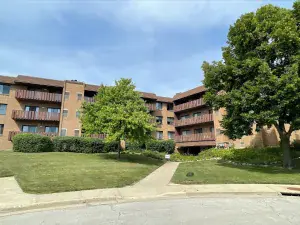 552 WATERS EDGE Drive South Elgin IL 60177 MLS #MRD12452469 128 broker reciprocity