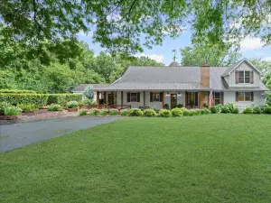 32 BRAEBURN Lane Barrington Hills IL 60010 MLS #MRD12361834 56 broker reciprocity