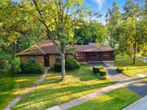 15701 Drexel Avenue Dolton IL 60419 MLS #MRD12256904 64 broker reciprocity