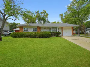 157 Austin Avenue Carpentersville IL 60110 MLS #MRD12501174 60 broker reciprocity