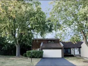 1523 Stewart Drive Darien IL 60561 MLS #MRD12494052 60 broker reciprocity