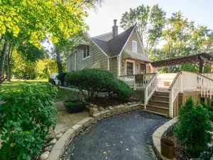 8181 NORTHWAY Drive Hanover Park IL 60133 MLS #MRD12494078 64 broker reciprocity