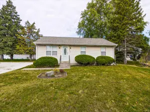 1708 N Center Street Crest Hill IL 60403 MLS #MRD12487243 54 broker reciprocity