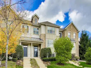8313 W Ballard Road Niles IL 60714 MLS #MRD12502473 52 broker reciprocity